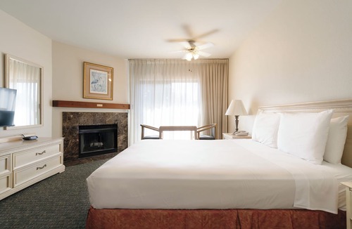 Pacific Grove Hotel | Monarch Resort
