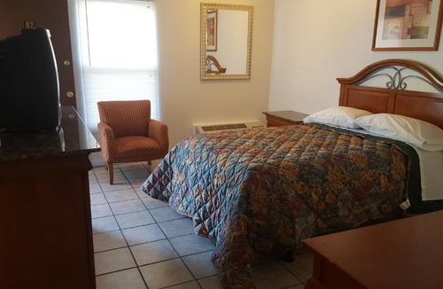 Miller Beach Apartment | Mosley