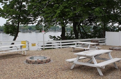 Monticello Resort | Motel 10 at Dockside Lake Resort