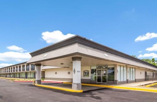 Groves Hotel | Motel 6 Groves, Tx