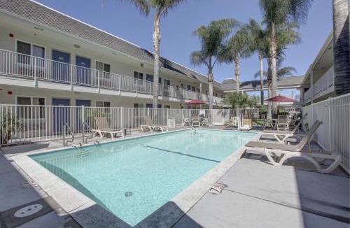 Westminster Hotel | Motel 6-Westminster, CA - North