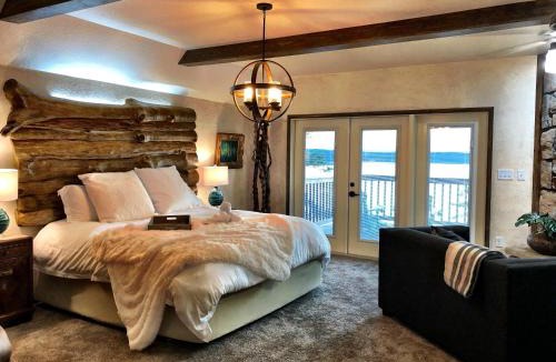 Mount Ida House | Mountain Harbor four Bedroom cottage on the lake