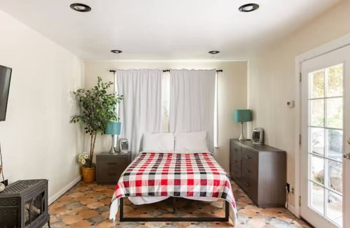 Verdi House | Mountain Hideaway-5 Beds-Perfect for Group Retreat