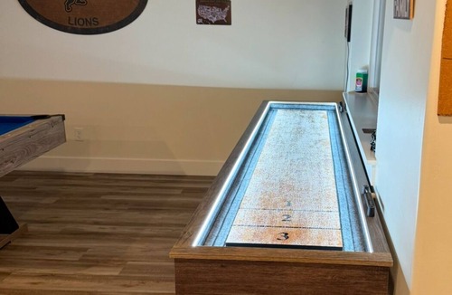 North Ogden House | Mountain Lights/Swim Spa Retreat/Views/Games Room
