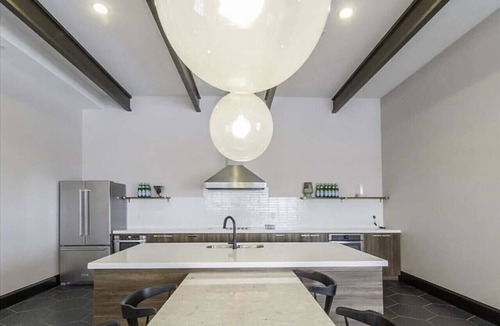 Draper Apartment | Mountain Oasis | 24 Hr Gym | Central | Hot Tub