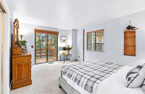 Incline Village Ski Chalet | Mountain Solitude Minutes from Village and Skiing