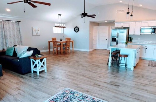 Apache Junction House | Mountain View Getaway