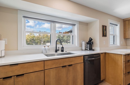 La Porte House | MTM Premier, Modern 3 Bedroom, 2 1/2 baths