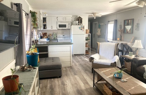 Citrus Springs House | Nature's Nook -10 Minutes To Rainbow Springs! Rural, Fire Pit, Screened In Porch