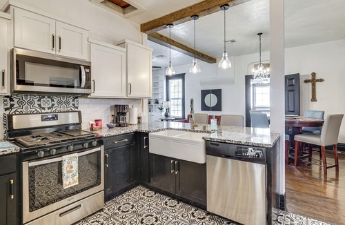 El Paso Cottage | Near Utep! Inviting El Paso Home 3 Mi to Dtwn