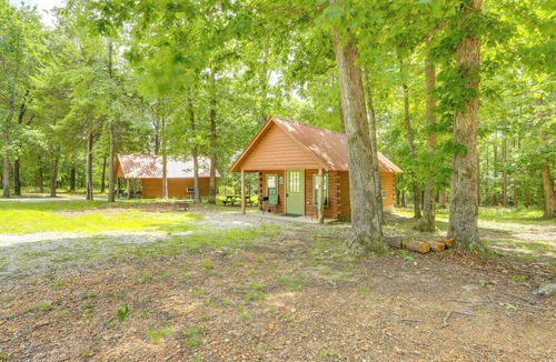 Newnata Apartment | Near White River Fishing! Studio Cabin w/Grill