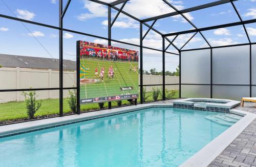 Four Corners House | NEW 10BD At Windsor Cay Pool and Game Room