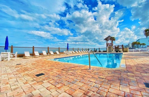 Silver Beach Park Apartment | NEW Amazing Ocean Front Up to 6 Guests in Daytona - Up 6 Guests!