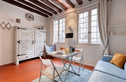 Saint-Gervais Apartment | New & Authentic Studio - The Historical Le Marais