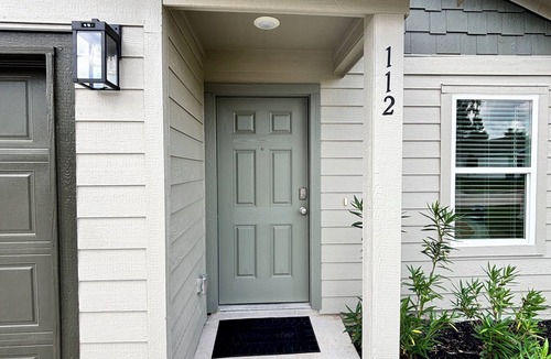 Lufkin House | New Charming 3-bedroom house in adorable Lufkin with privacy Backyard