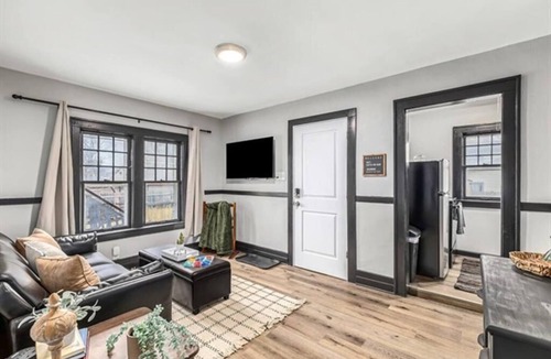 Hazel Park Apartment | New! Contemporary 1BR Haven, Private & Pristine