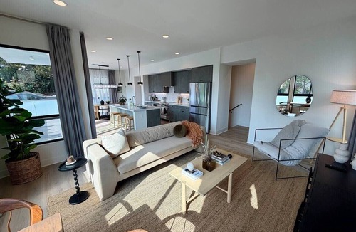 Elysian Heights Villa | NEW! Echo Park Rooftop Retreat, Designer Interiors