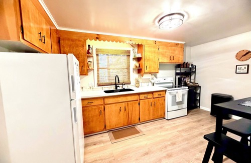 Pine River House | NEW LISTING! Charming Crimson Cottage on Beautiful Crystal-Clear Long Lake.
