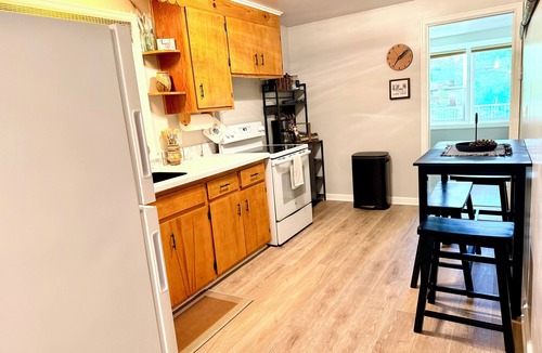 Pine River House | NEW LISTING! Charming Crimson Cottage on Beautiful Crystal-Clear Long Lake.