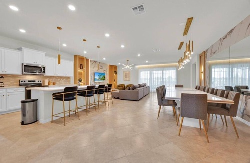 Four Corners House | NEW Magic Family Home – Pool & Disney Fun