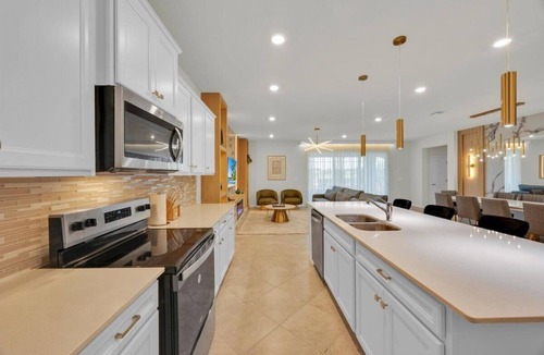 Four Corners House | NEW Magic Family Home – Pool & Disney Fun