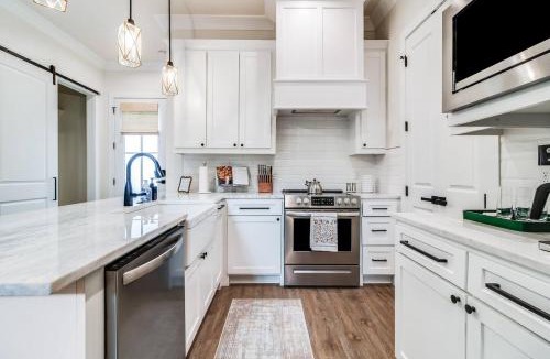 Lafayette House | New modern home with Cajun flair