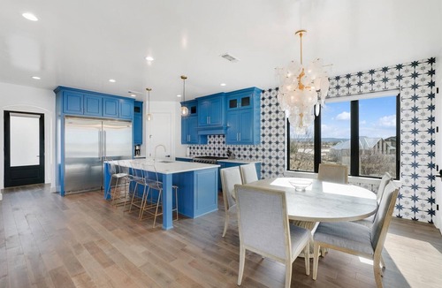 Graford House | *New PK SLIDE* 5 bed, 6 bath home with pool/hot tub. Hell's Gate View!