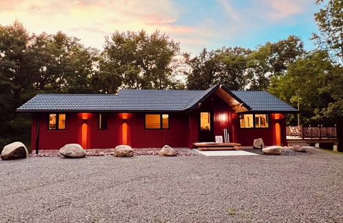 Westfield House | NEW , Spacious , Modern 4-bedroom Red House in peaceful Westfield