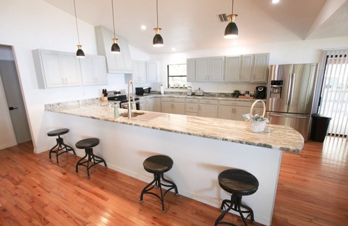 Crescent City House | NEW Waterfront Home on Beautiful Crescent Lake w/Private Dock in Crescent City