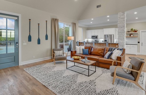 Palo Pinto County House | **Newly renovated!** 4/4 home near Hells Gate with Pool and Hot Tub!