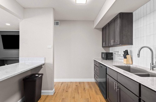 Springfield Apartment | Newly Renovated Unit in Central Spfld! #303