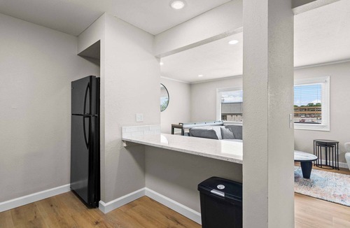 Springfield Apartment | Newly Renovated Unit in Central Spfld! #303