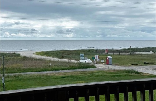 Holly Beach House | Nice 2-bedroom house with AC in Holly Beach located in Cameron LA