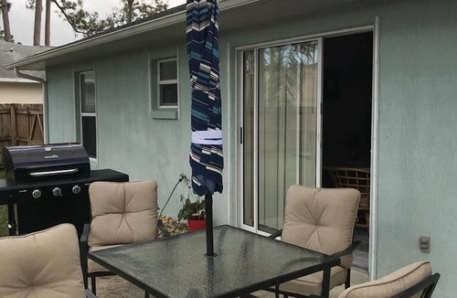 Florida Shores House | Nice 3 bedroom, 2 bath single family vacation home with a 2 car garage.