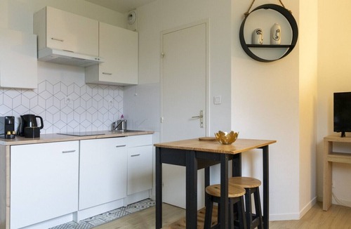 Calvaire Saint-Pierre Apartment | Nice studio apartment for two, near the university