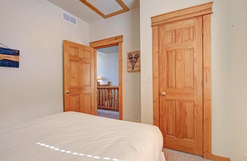 Estes Park Apartment | Nisa Mountain 36