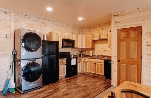 Houghton Cabin | Northwoods Riverbank Sauna Cabin 14A