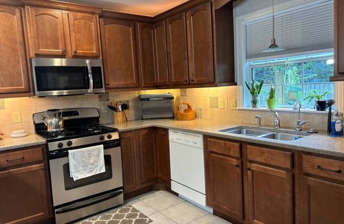 Sugarfoot House | Not too far for R&R, close to hospitals and UF