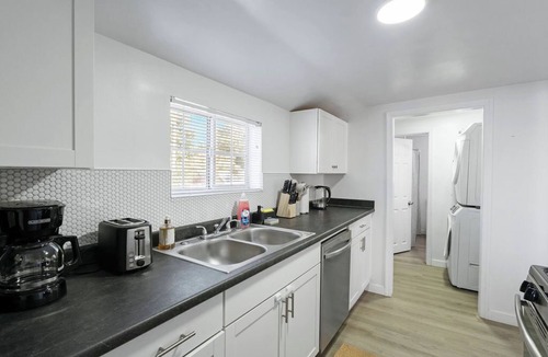 Midway City House | Oasis Central Location Near Disney/OC Attractions