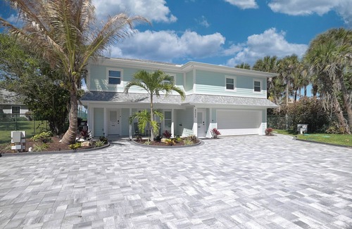 Melbourne Beach House | OASIS Incredible River Front/Ocean- Upper