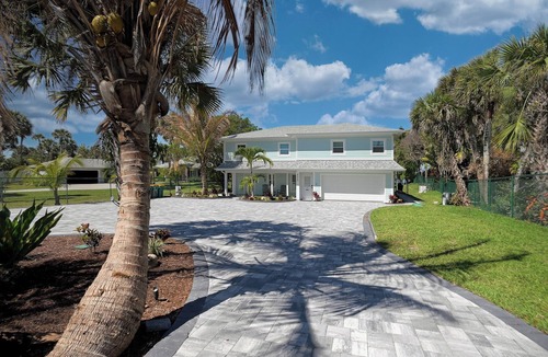 Melbourne Beach House | OASIS Incredible River Front/Ocean- Upper