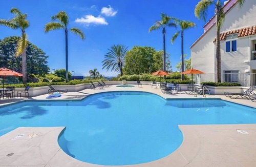 Del Obispo House | Ocean View 2BD/2BA Townhome with Air Conditioning, 2 Car Garage, Beach Gear