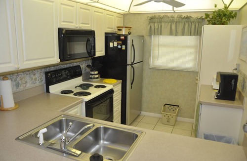 New Smyrna Beach Condo | Ocean View! 2bed/2ba condo in NewSmyrna on no drive beach!