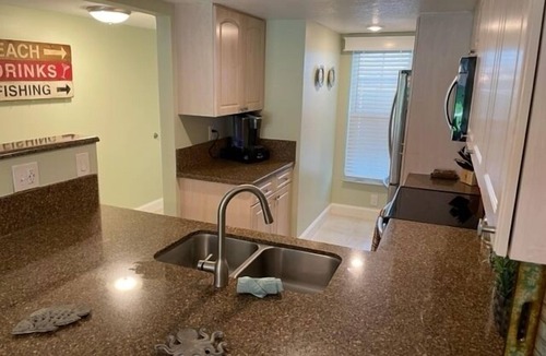 Point East Condo | Ocean View Ground Floor
