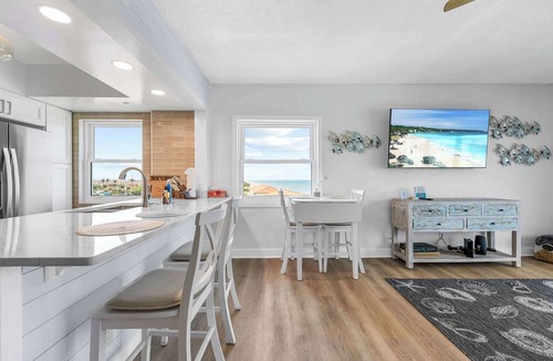 South Patrick Shores Condo | Oceanfront Condo w/Balcony + Rocket Launch Views