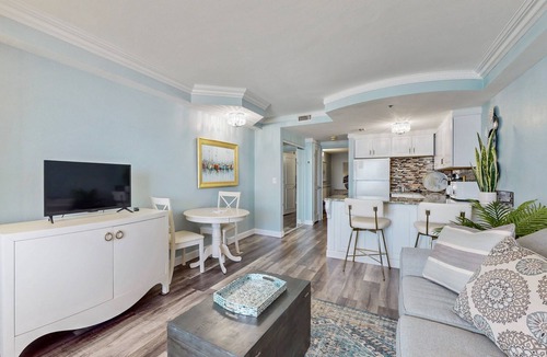 Ortona Park Condo | Oceanfront Condo w/Pool, Gym & Walk to Dining & Shops
