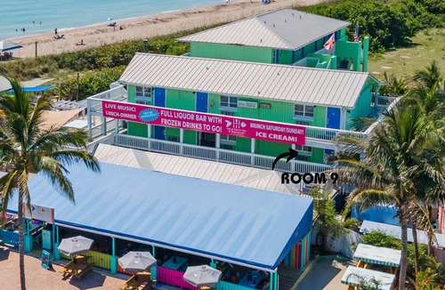 Fort Pierce Hotel | Oceanfront Inn, Inlet View, King Bed, #9