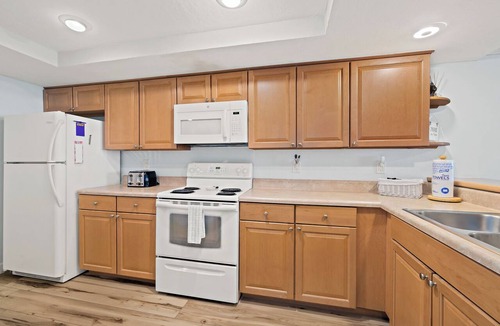 Indian Harbour Beach Condo | Oceanfront 2BR 2BA Condo Indian Harbour Beach Stunning Views, 506