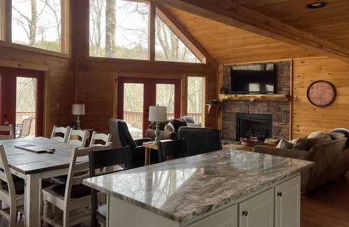 Copperhill Cabin | Ocoee Riverfront Cabin near Blueridge GA