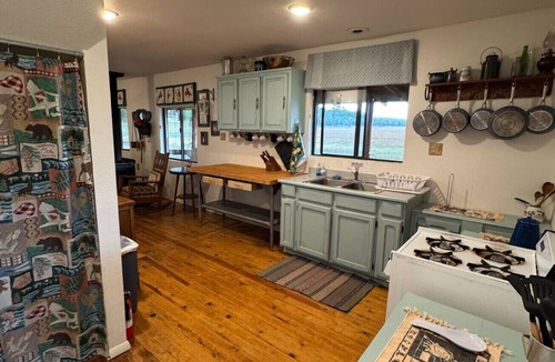 Blue Cabin | Off-Grid Cabin w/Meadow in White Mountains. 45m from Alpine near Black River
